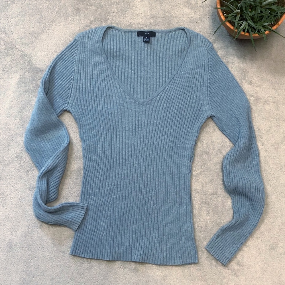 GAP- blue sweater